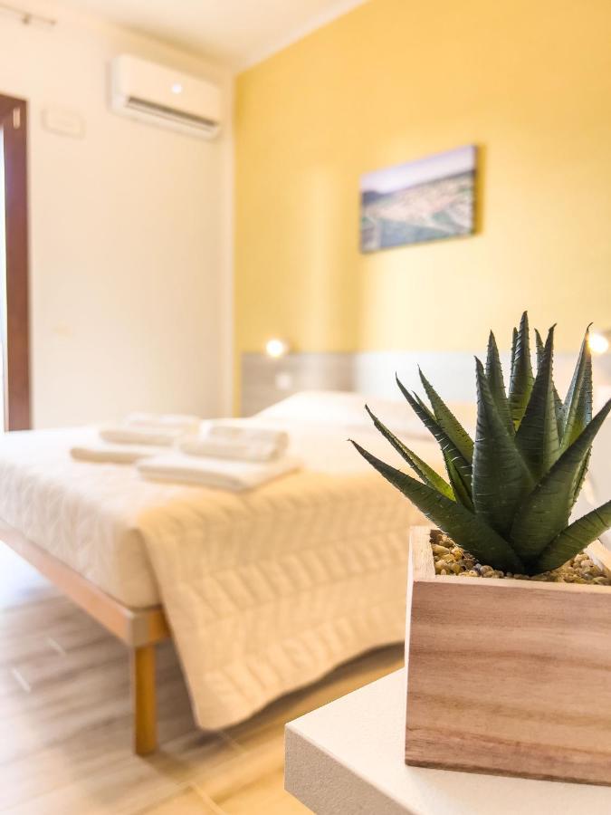B&B Babbu Meu ボーザ エクステリア 写真